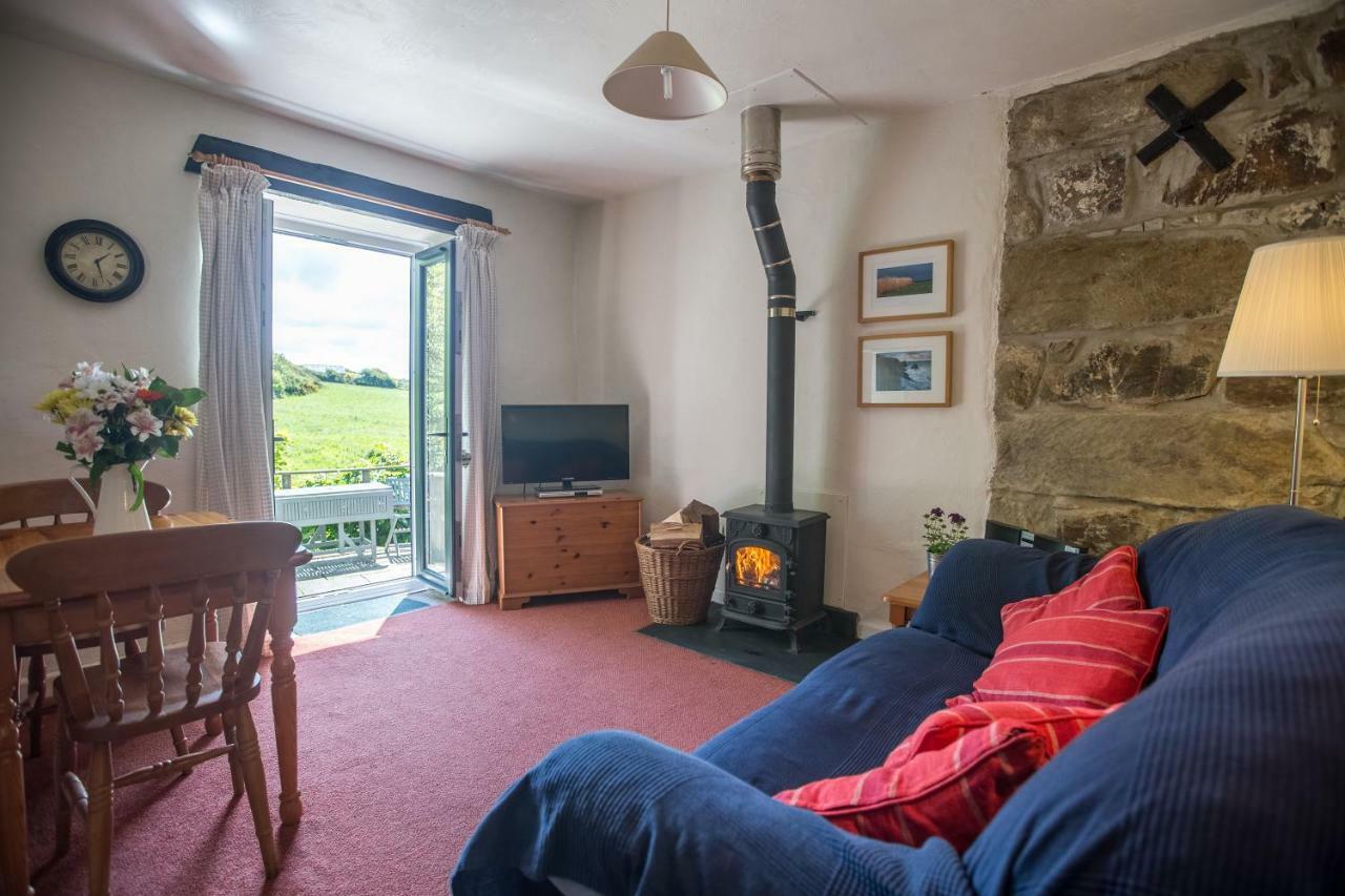 Cwm Connell Coastal Cottages Moylgrove ภายนอก รูปภาพ