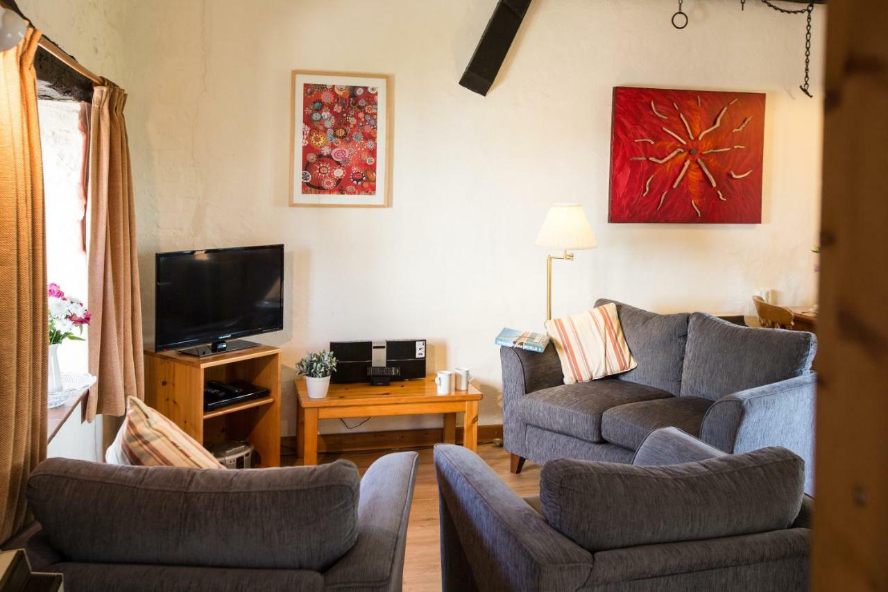 Cwm Connell Coastal Cottages Moylgrove ภายนอก รูปภาพ